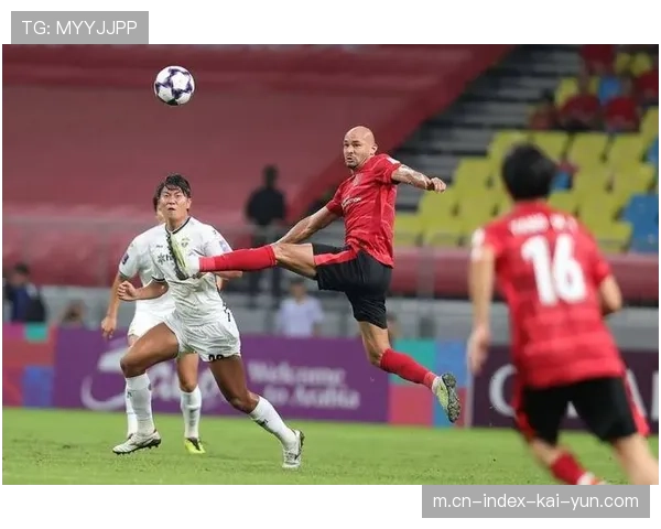 肋部渗透屡被打穿 亚冠蓉城防守紧凑度急需提升